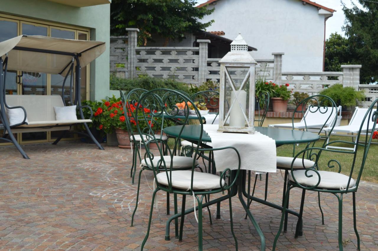 Profumi... Casa de hóspedes Vinchio Exterior foto